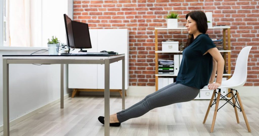 dips d'une employée en télétravail 
