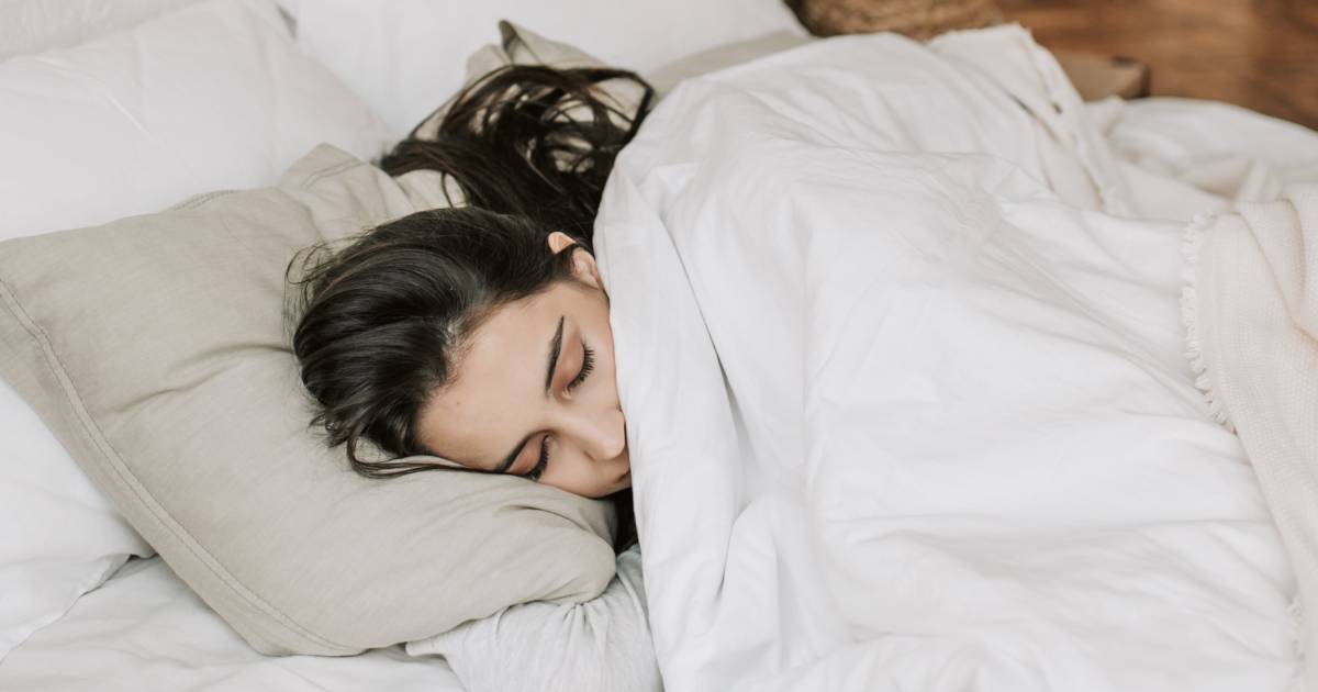 femme dans un sommeil profond